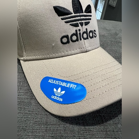 BRAND NEW | Adidas Khaki/Black Adjustable Fit Snap Back - Picture 2 of 7